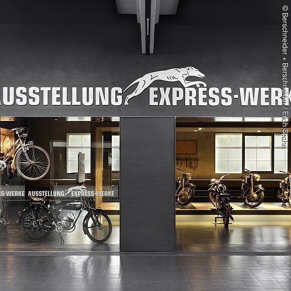 Museum für historische Maybach Fahrzeuge Neumarkt