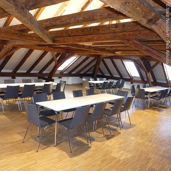 Bürgerzentrum in der Alten Schule Pölling - Raum Höhenberg