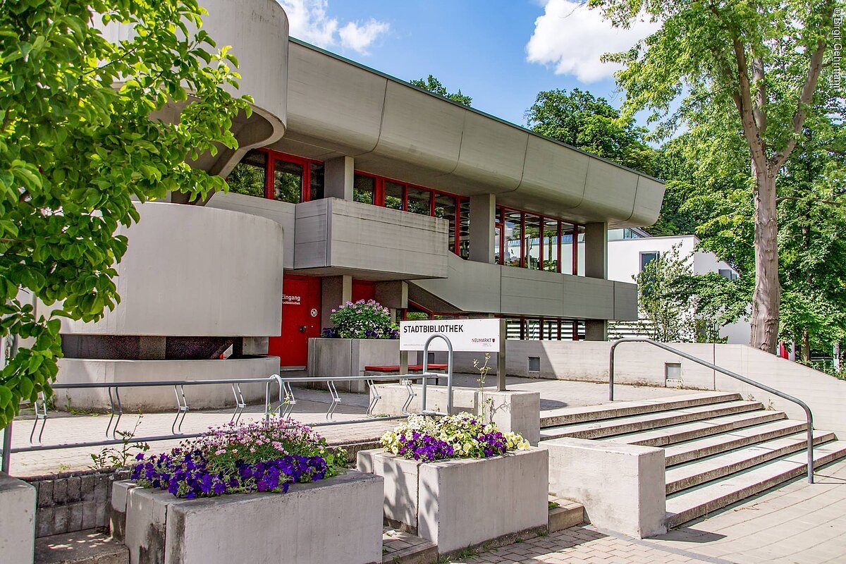 Stadtbibliothek Neumarkt