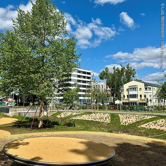 neugestalteter Spielplatz im Stadtpark Neumarkt